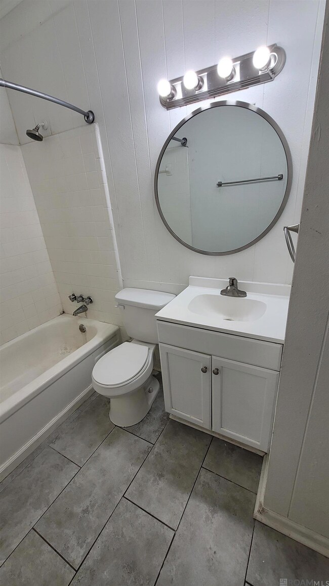 1612 N Coontrap Rd unit 40, Gonzales, LA 70737 - photo 5