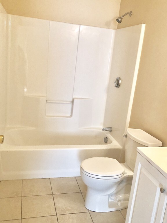 9 Coleman St unit 2, Lawrence, MA 01843 - photo 6