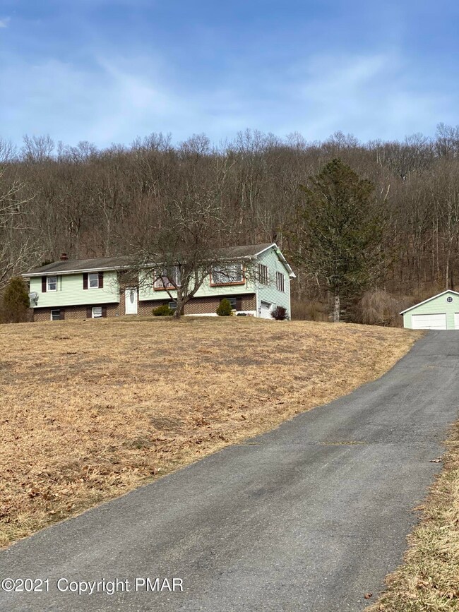 1270 Mutton Hollow Rd, Stroudsburg, PA 18360 - photo 2