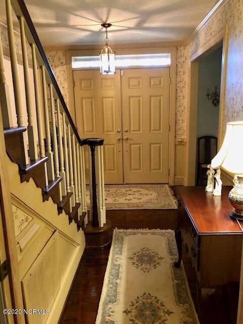 3816 Brittany Ct Foyer