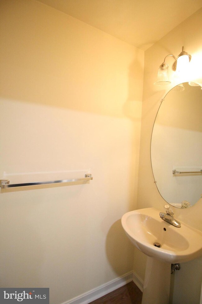 4158 Brown Bark Cir, Randallstown, MD 21133 - photo 4