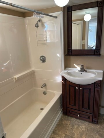 1664 Main St unit 2nd flr, Jefferson, MA 01522 - photo 6