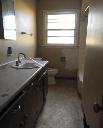 2048 Prairie St, Elkhart, IN 46516 - photo 4