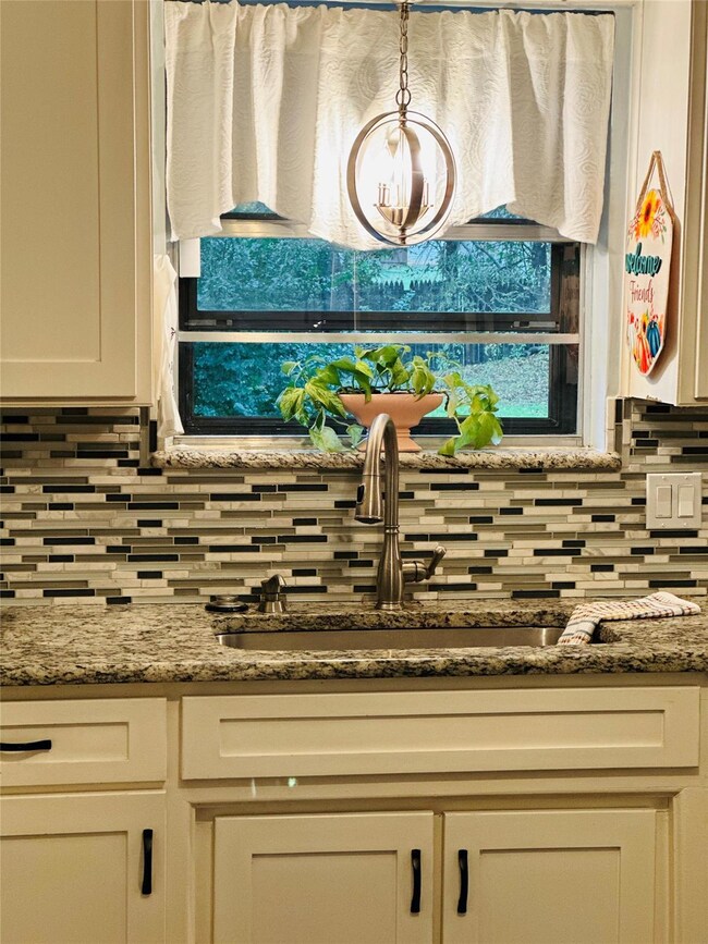 1218 Ridgewood Cir, Southlake, TX 76092 - photo 6