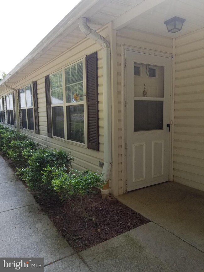 1805 Vincenza Dr unit F, Sykesville, MD 21784 - photo 3