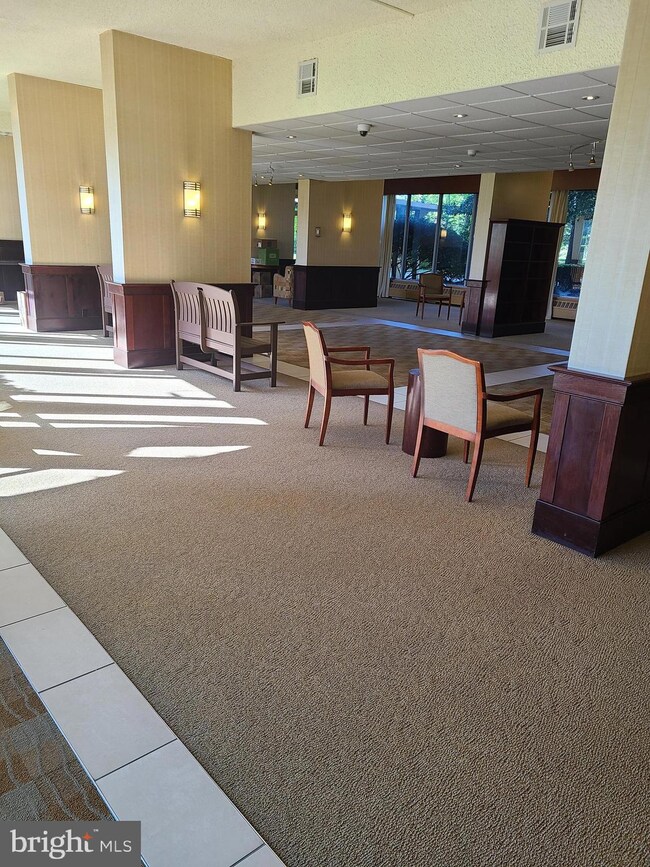 Radnor House unit 1019, Bryn Mawr, PA 19010 - photo 5