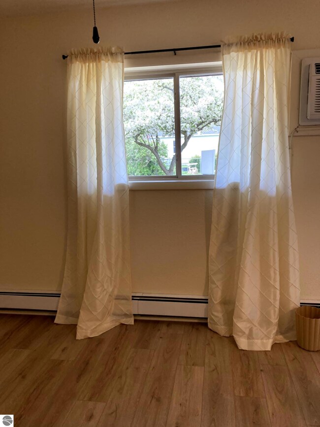 202 E Water Ave unit 11, Oscoda, MI 48750 - photo 7