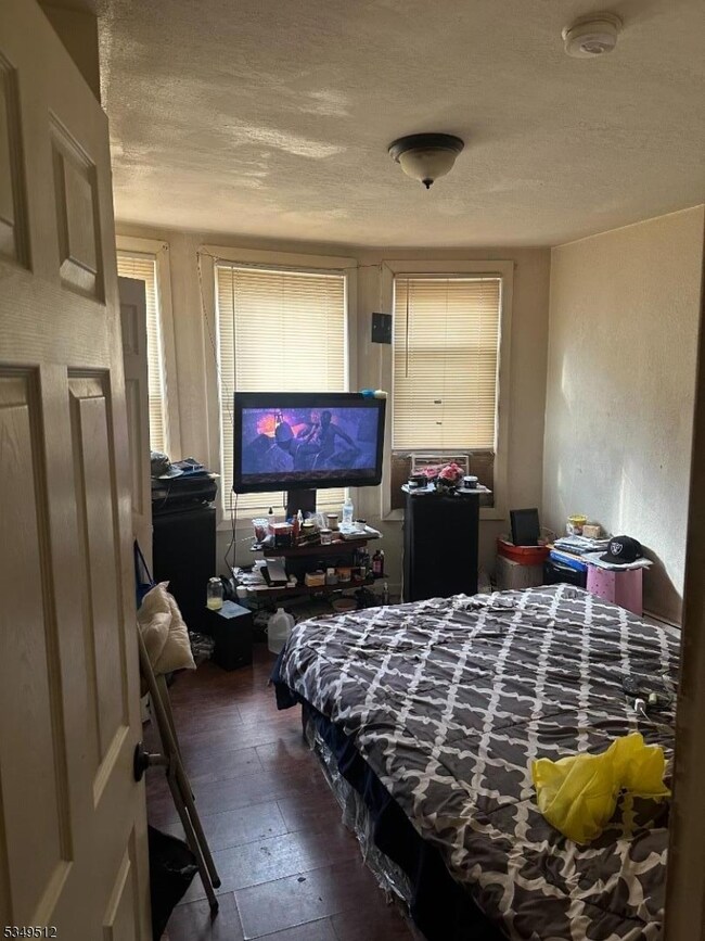 51-53 3rd St, Newark, NJ 07107 - photo 3