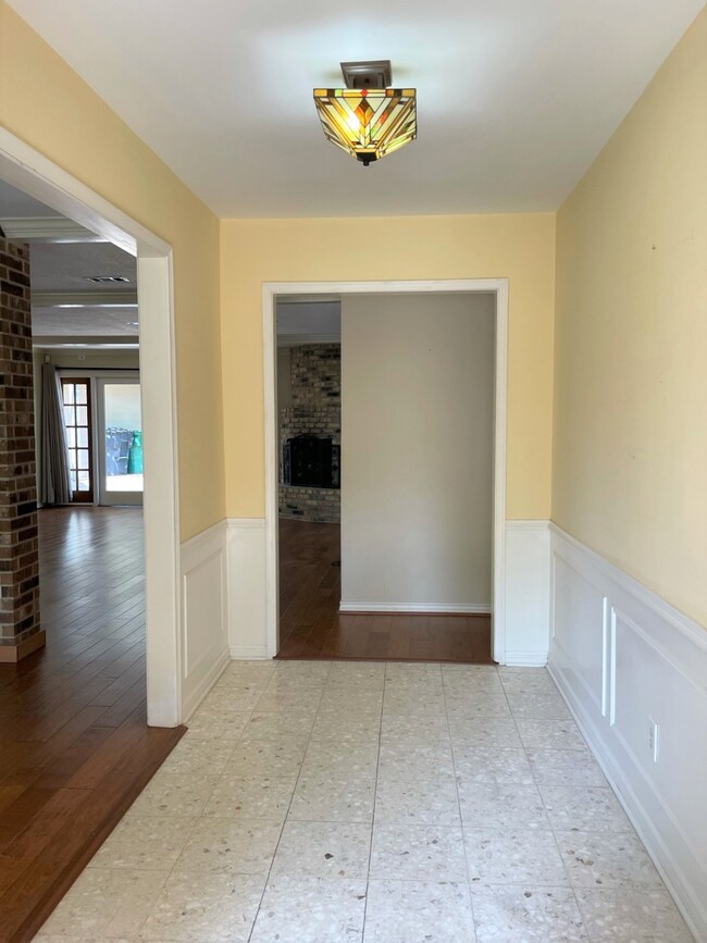 5607 Randon Rd, Houston, TX 77091 - photo 2