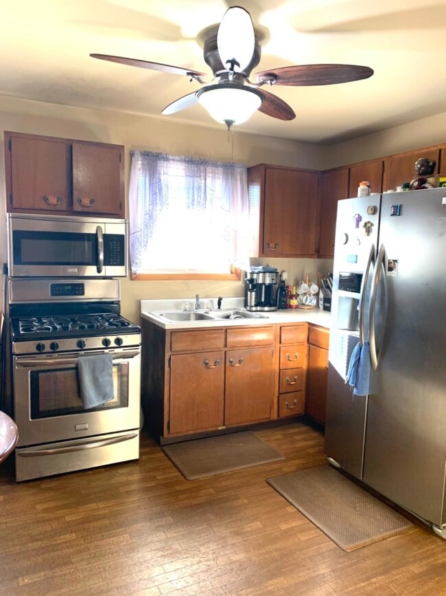 1133 Wilson St, Gary, IN 46404 - photo 6