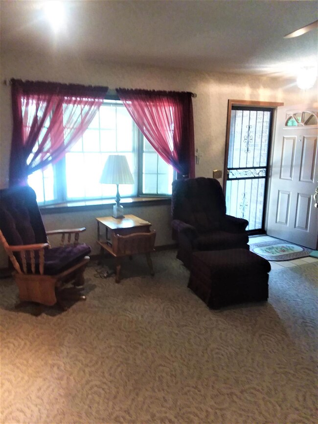 2017 S Hedgewood Dr, Bolivar, MO 65613 - photo 7