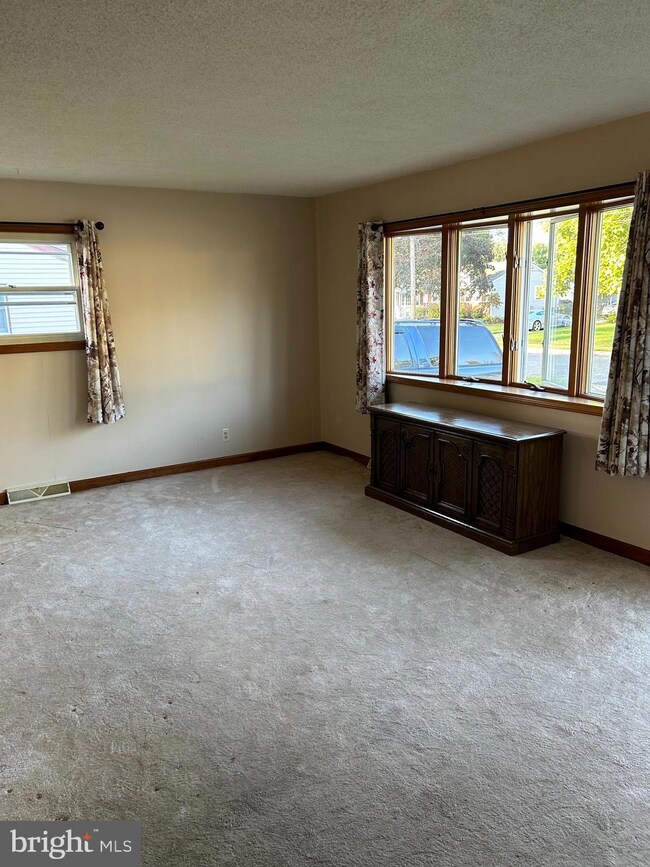 608 Cornwall Rd, Sewell, NJ 08080 - photo 6