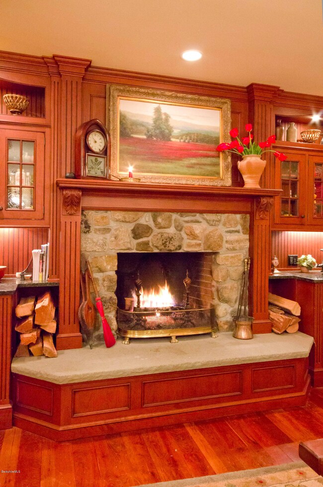 9 Lake Ave, Great Barrington, MA 01230 - photo 4