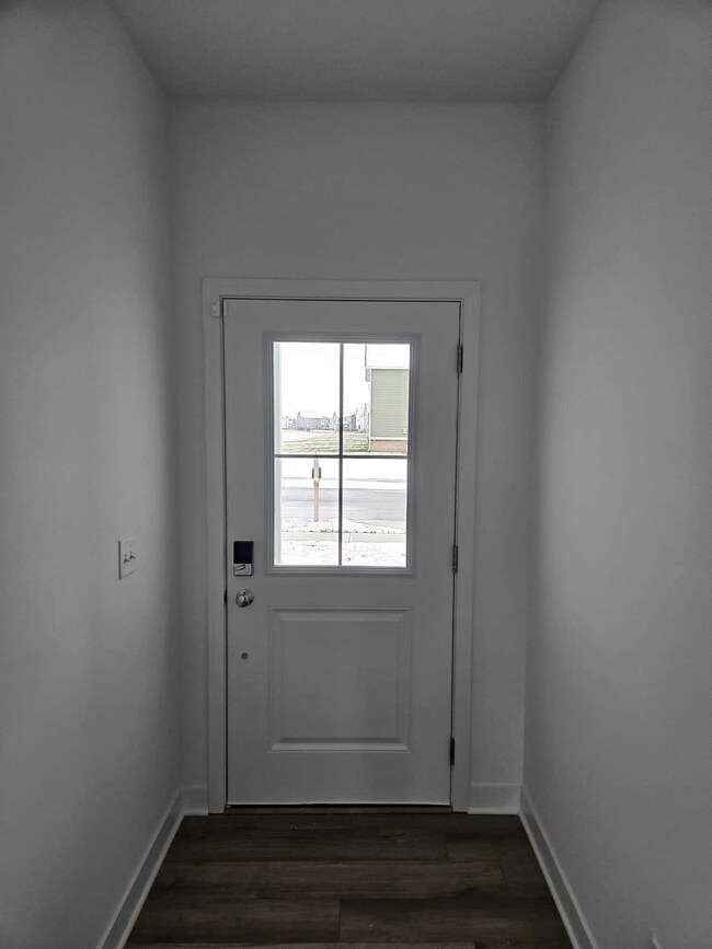 17279 Gresham Ln, Westfield, IN 46074 - photo 2