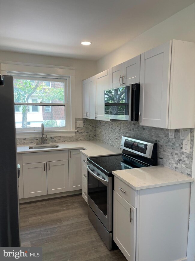 1257 Queen St, Pottstown, PA 19464 - photo 7