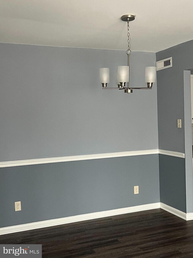 10100 Campus Way S unit 302-4A, Upper Marlboro, MD 20774 - photo 3