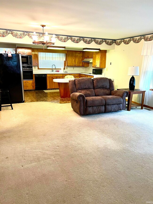 709 A St NE, Linton, IN 47441 - photo 4