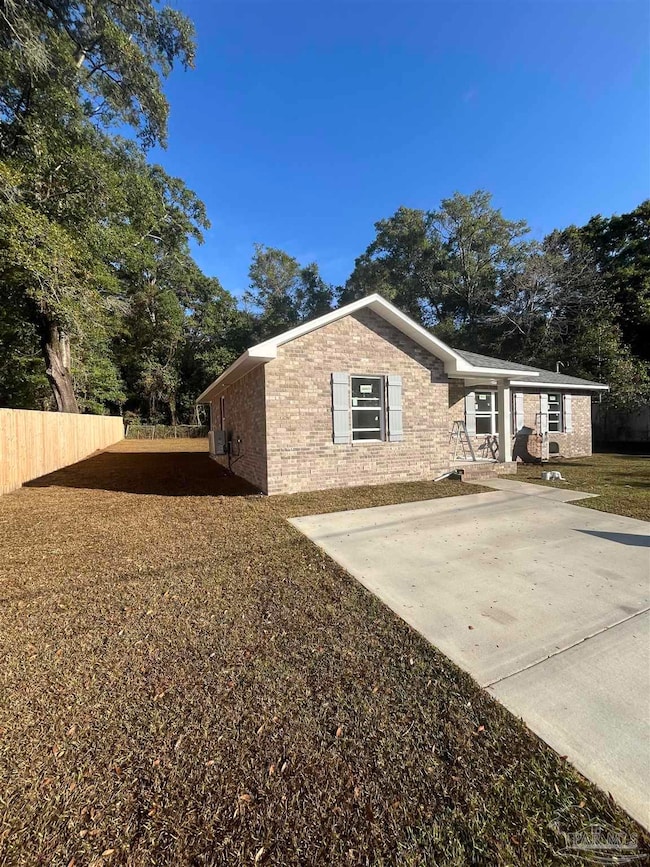 6328 Simpson St, Milton, FL 32583 - photo 2