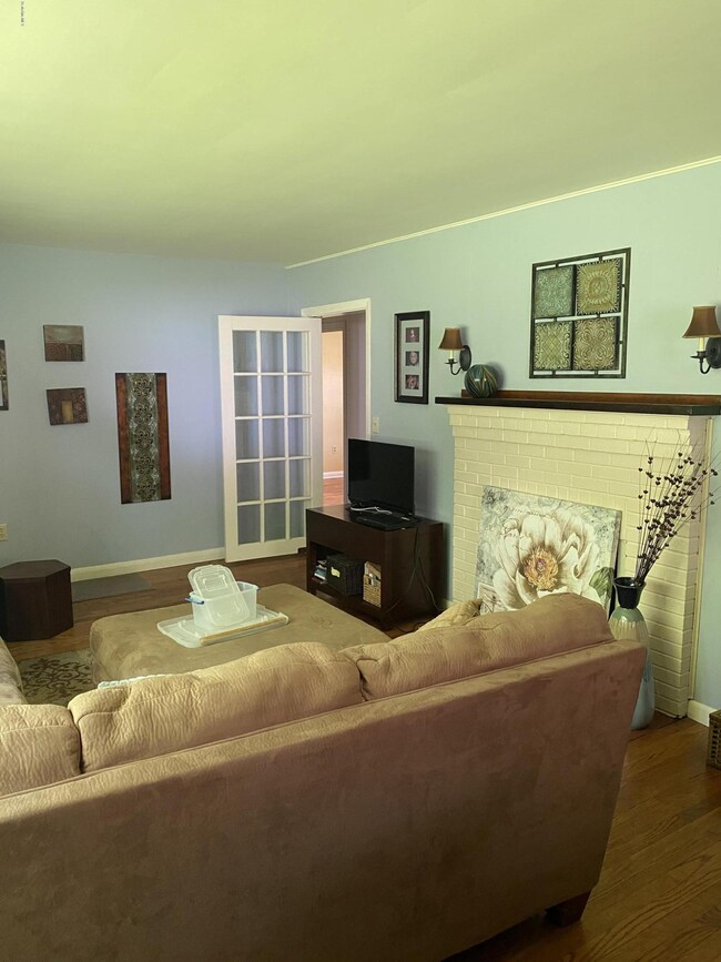 142 Allengate Ave, Pittsfield, MA 01201 - photo 6