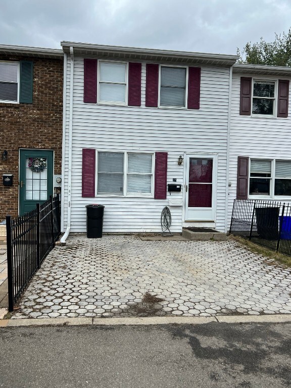 Extra wide single car driveway