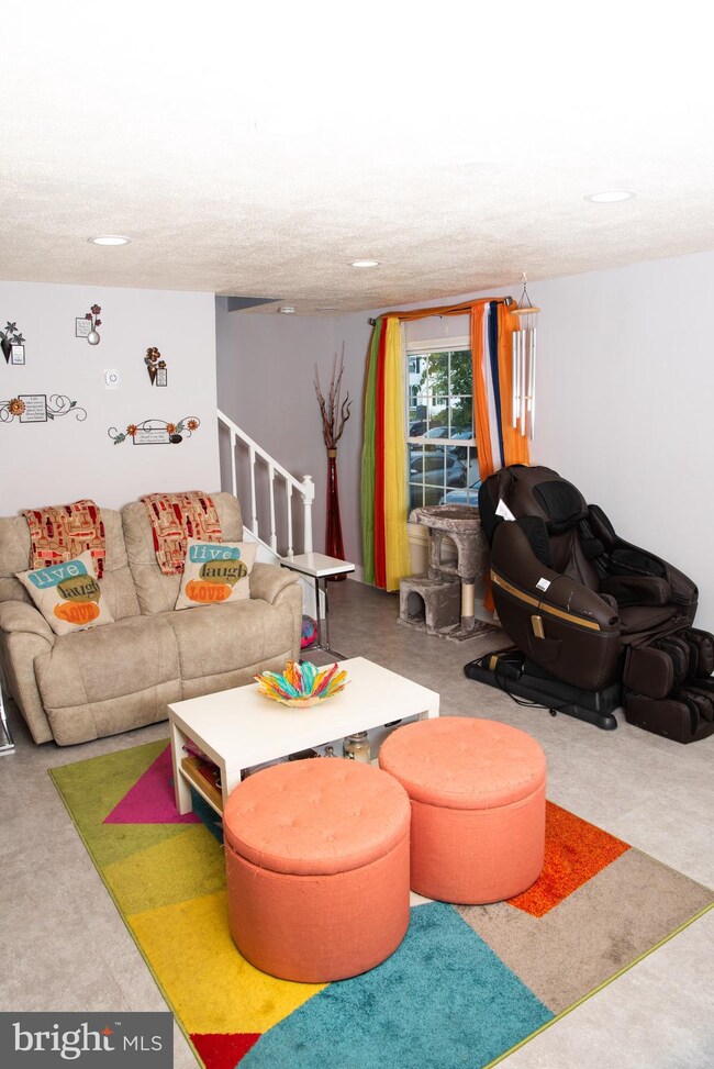 33 Ewing Dr, Reisterstown, MD 21136 - photo 4