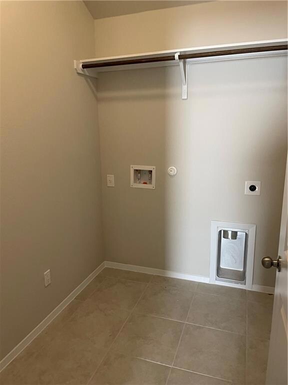 Laundry room with washer hookup, hookup for an el