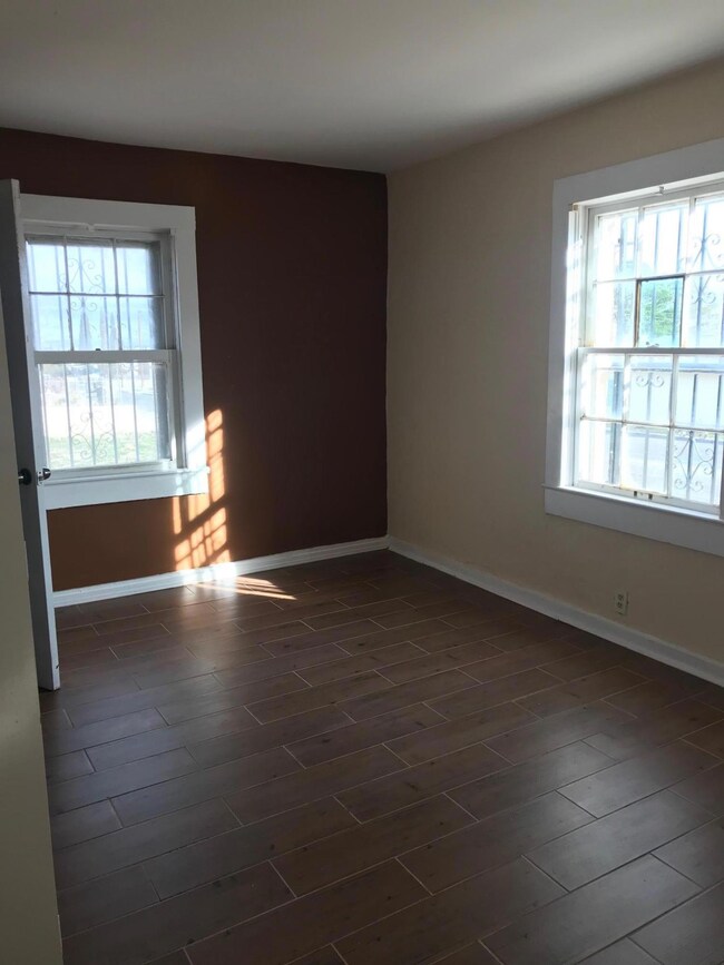 7824 Santa Maria Rd, El Paso, TX 79915 - photo 3