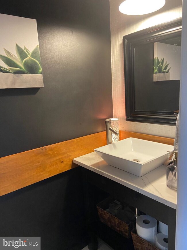 4004 Logan Ct, Pasadena, MD 21122 - photo 7