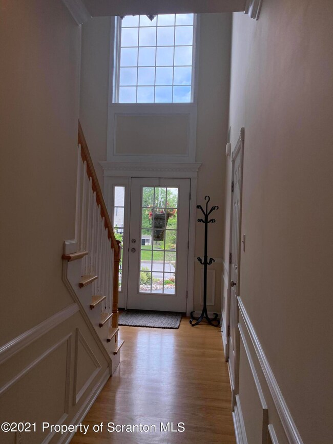 224 Twins Ln, Mountain Top, PA 18707 - photo 3