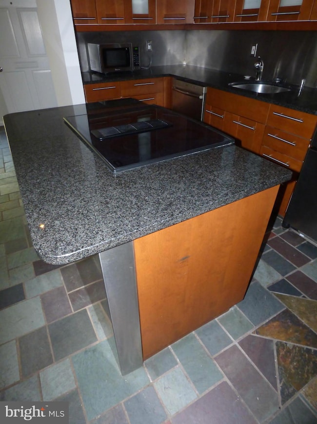 1915 New Hampshire Ave NW unit B, Washington, DC 20009 - photo 4