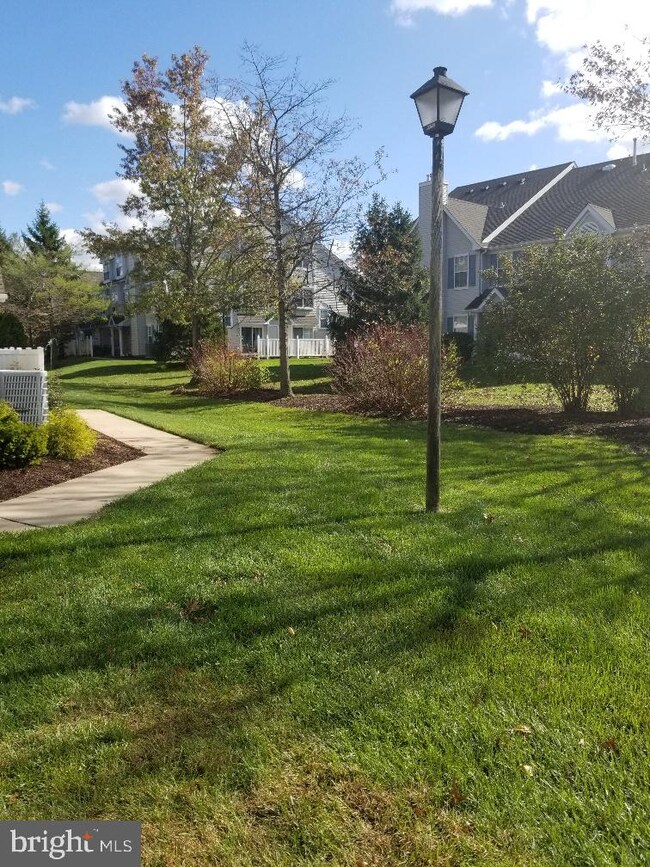 1405 Wharton Rd unit 1405, Mount Laurel, NJ 08054 - photo 4
