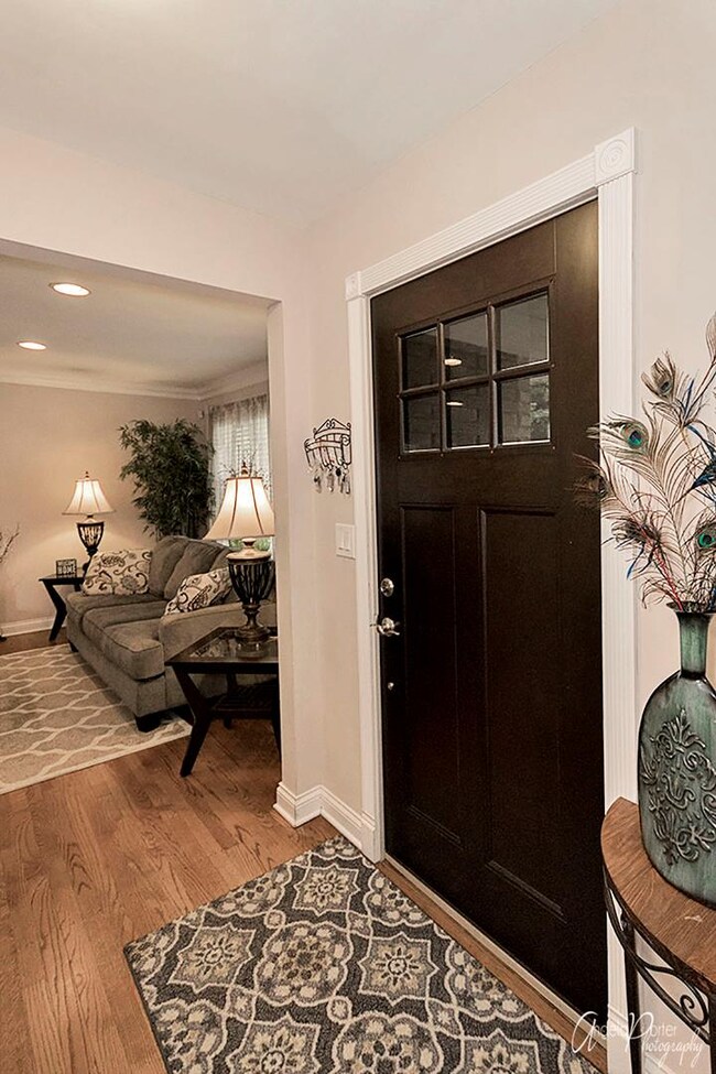 435 Flossmoor Ave, Waukegan, IL 60085 - photo 3