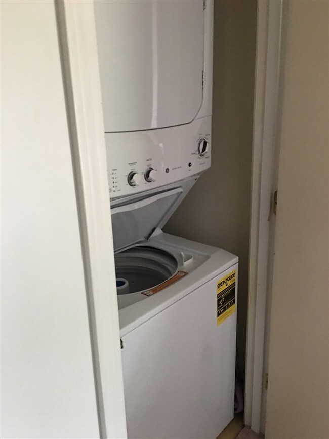 1009 White Cedar Blvd, Portsmouth, NH 03801 - photo 7