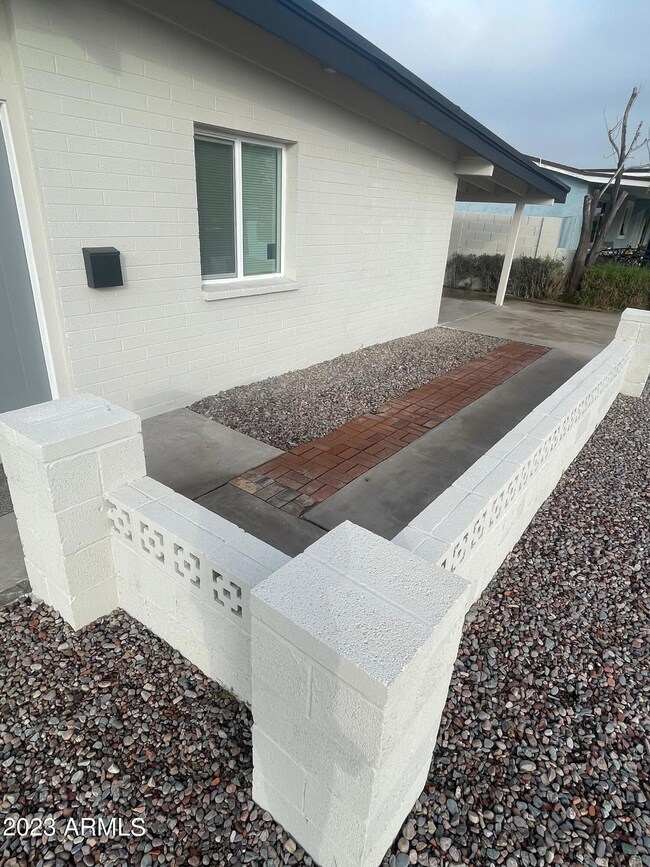 2332 N 48th Dr, Phoenix, AZ 85035 - photo 3