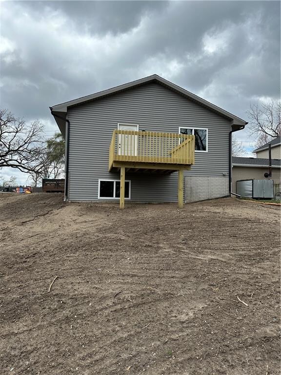 2327 SE 8th St, Des Moines, IA 50315 - photo 2