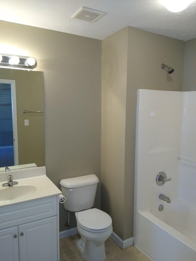 573 Edgecliff Ln, Evans, GA 30809 - photo 2