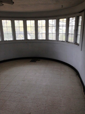 9 N Hubbard St, Algonquin, IL 60102 - photo 3