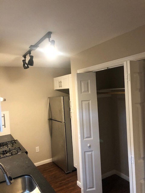 605 1/2 Enid St unit 4, Houston, TX 77009 - photo 2