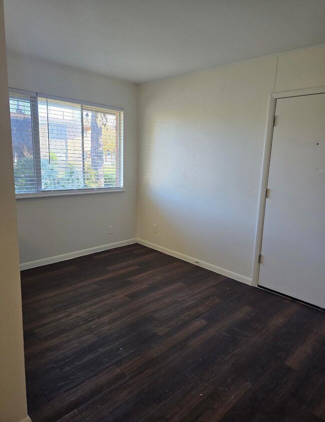 3304 Red River St unit 206, Austin, TX 78705 - photo 3