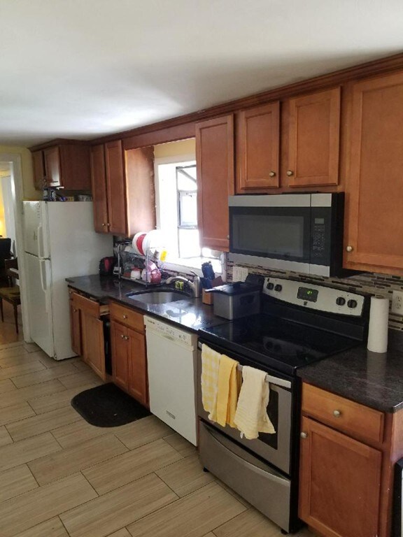 11 Reese Cir, Brockton, MA 02302 - photo 5