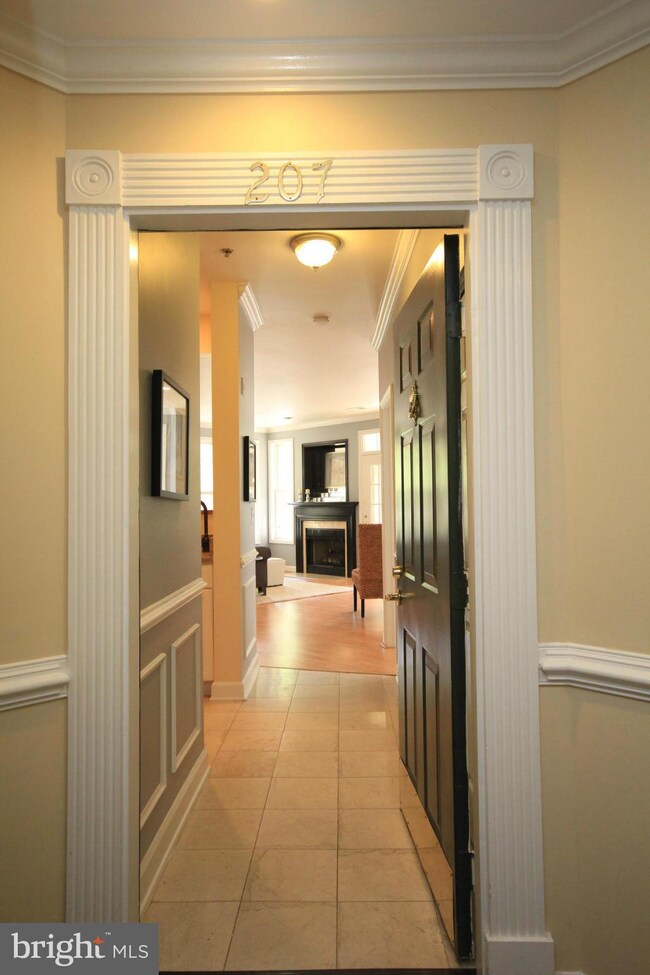 1320 N Wayne St unit 207, Arlington, VA 22201 - photo 2