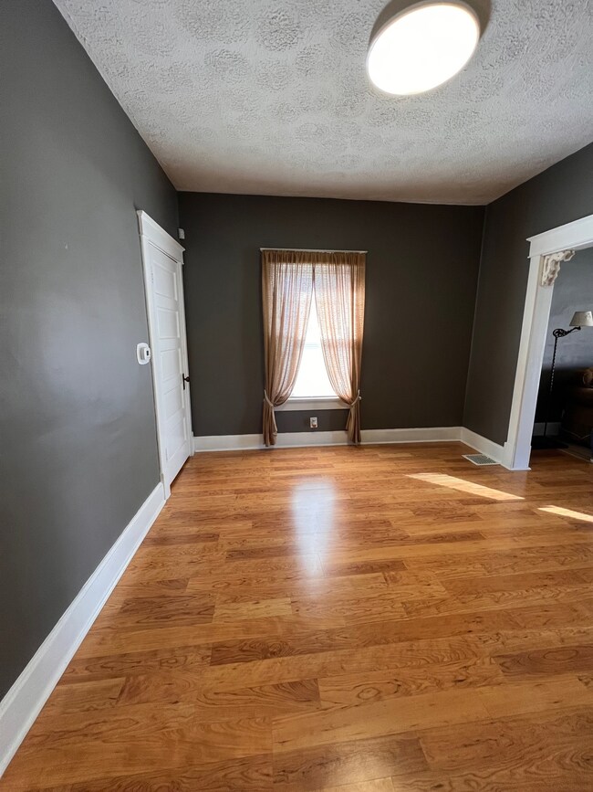 87 S 8th Ave, Beech Grove, IN 46107 - photo 7