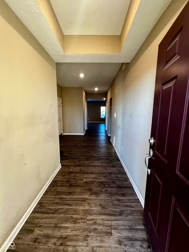 966 Bent Branch Cir, Greenwood, IN 46143 - photo 2