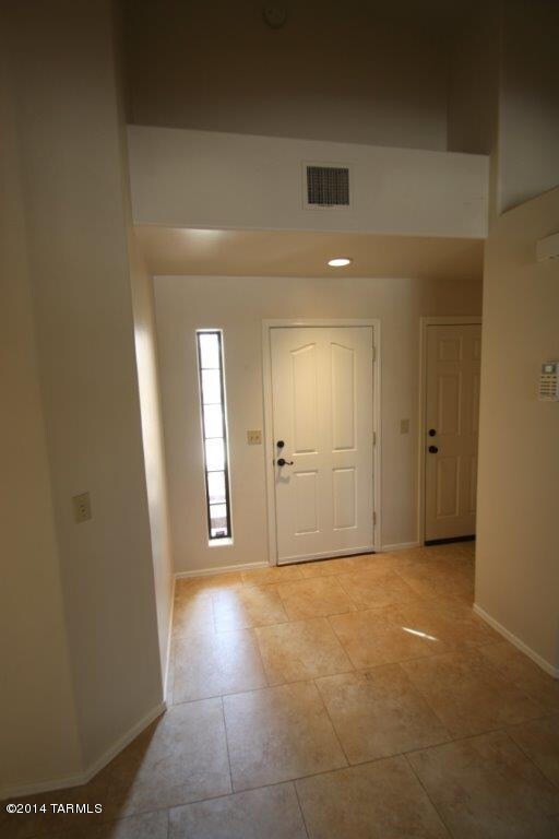 FrontEntryInside1