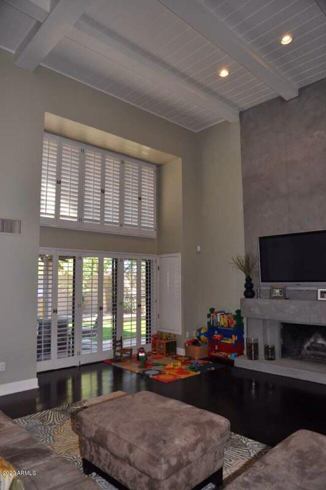 4432 E Camelback Rd unit 119, Phoenix, AZ 85018 - photo 2