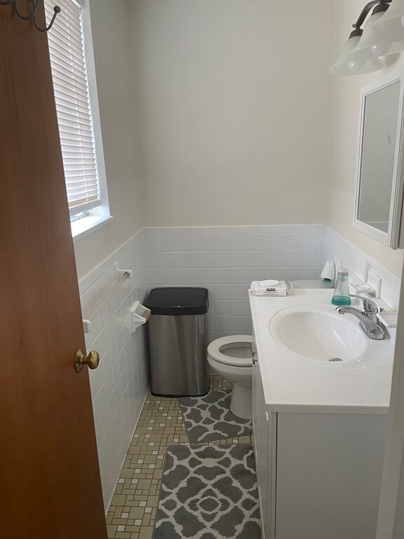 156 Winsor Ave unit 2, Watertown, MA 02472 - photo 3