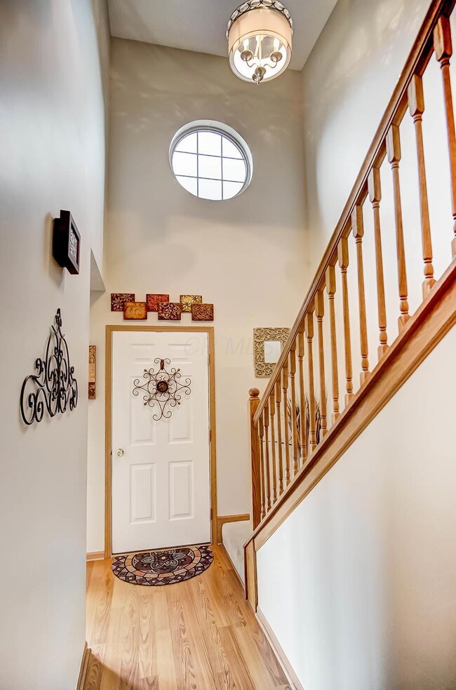 6677 Laburnum Dr, Canal Winchester, OH 43110 - photo 4