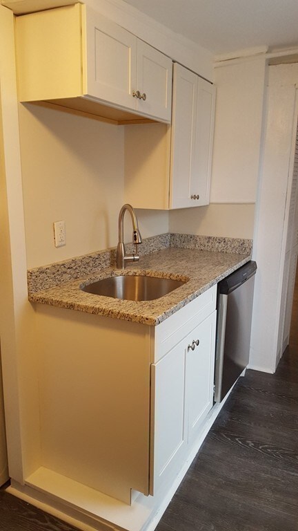 22 Wamesit St unit 2, Lowell, MA 01852 - photo 6