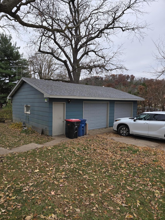 137 Burnside Ave N, Red Wing, MN 55066 - photo 2