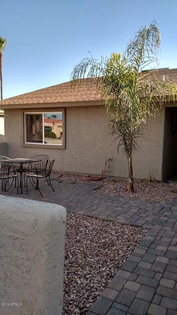 Howard front patio